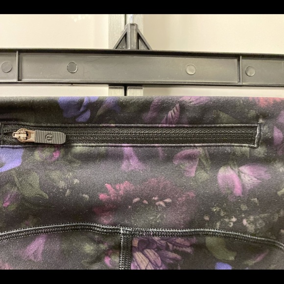 lululemon crops 4 - Picture 4 of 6